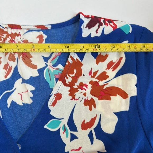 Summer blue and floral v-neck short romper half flare sleeve jumpsuit waist tie - Picture 12 of 16